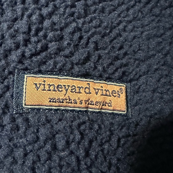 Vineyard vines, fleece Shep shirt. Like new. Size XL. - Picture 2 of 4